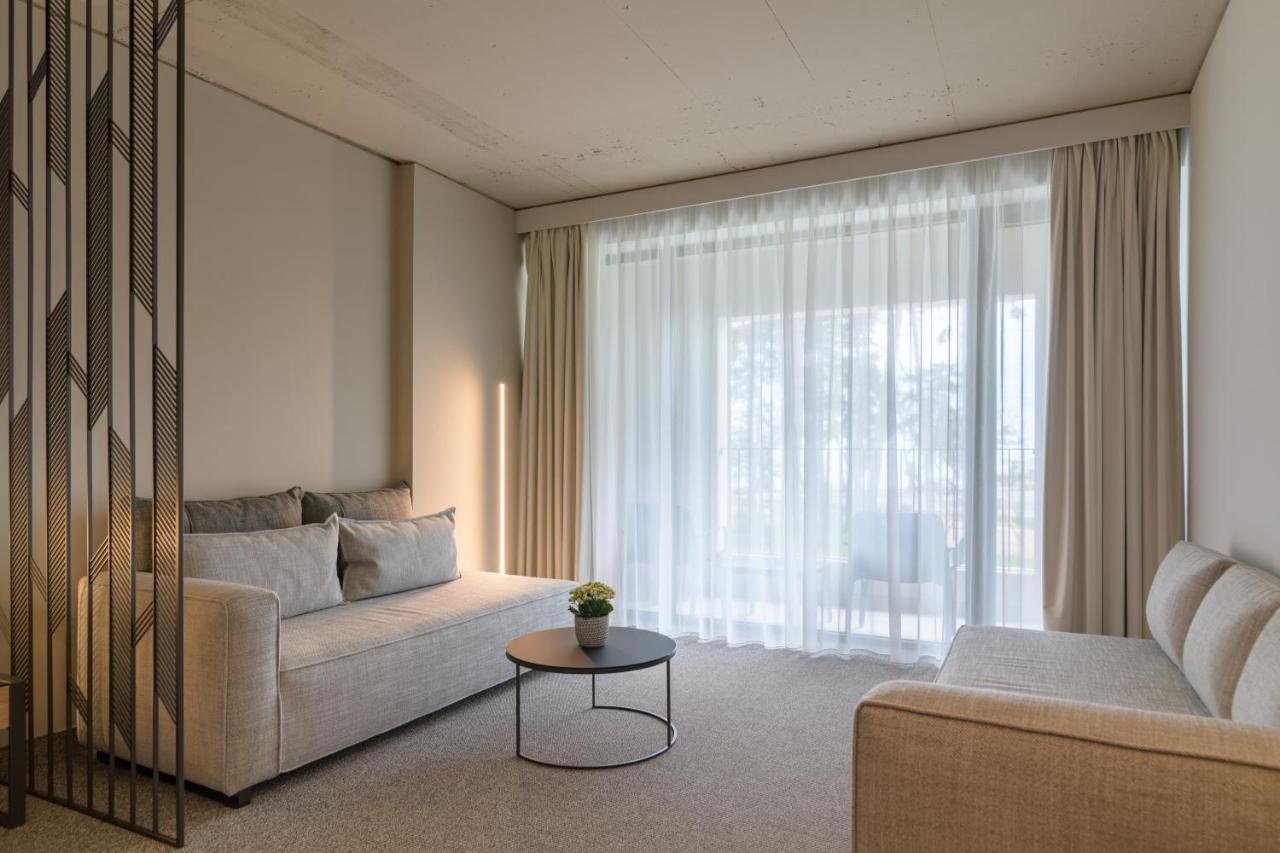 Ensana Aquahouse 호텔 산콘스탄틴앤헬레나 외부 사진 A living room at the Hotel