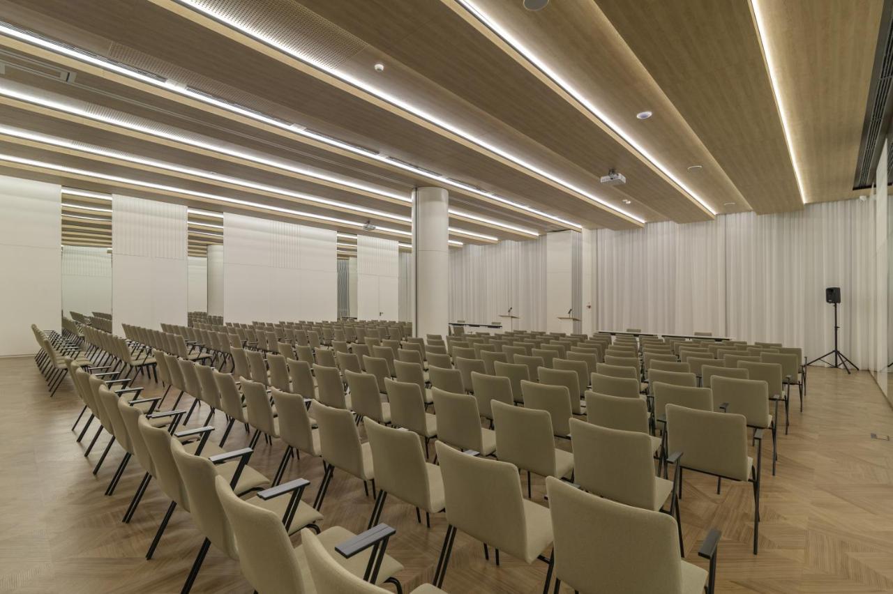 Ensana Aquahouse 호텔 산콘스탄틴앤헬레나 외부 사진 The main conference hall